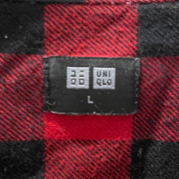 UNIQLO Men's Buffalo Check Flannel Shirt - Red/Black - Size L - Picture 4 of 9